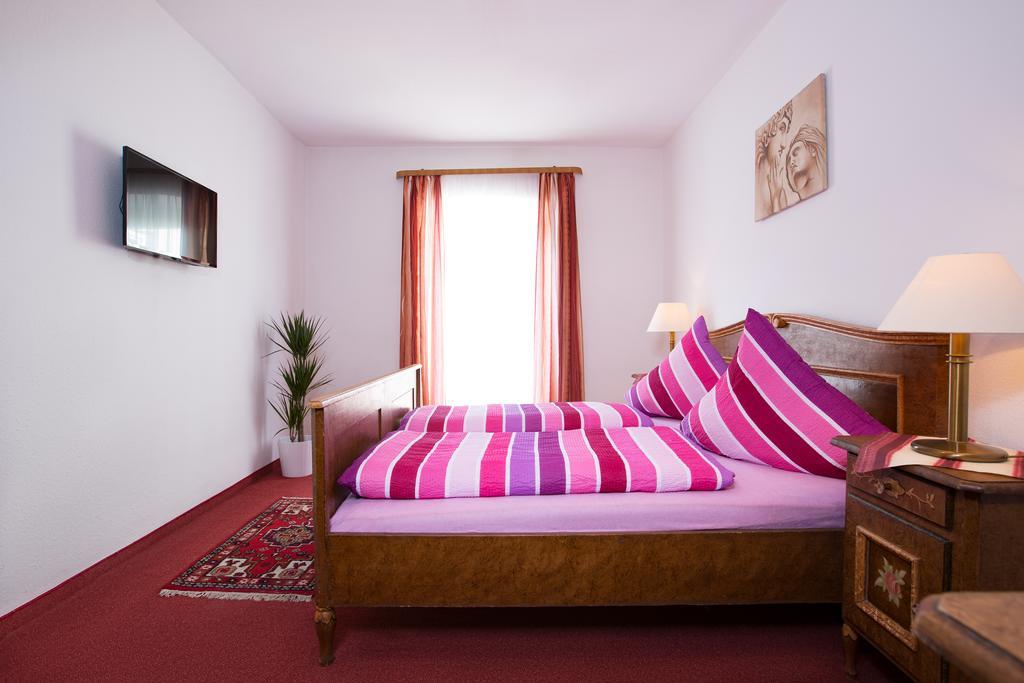 Hôtel Gasthof Zum Lamm à Garmisch-Partenkirchen Chambre photo