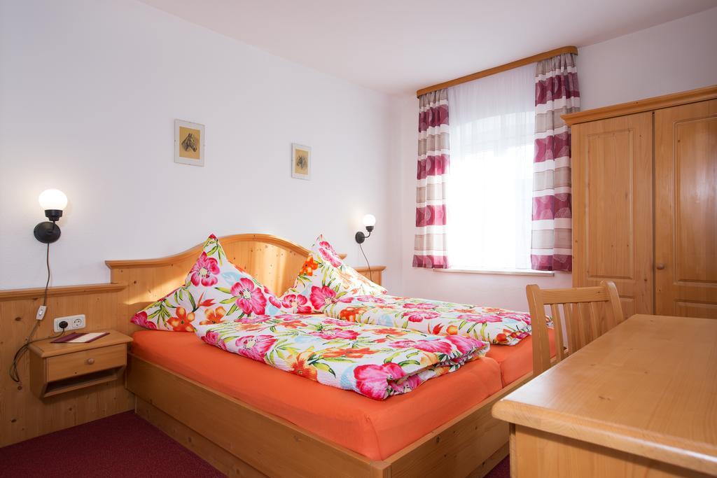 Hôtel Gasthof Zum Lamm à Garmisch-Partenkirchen Chambre photo