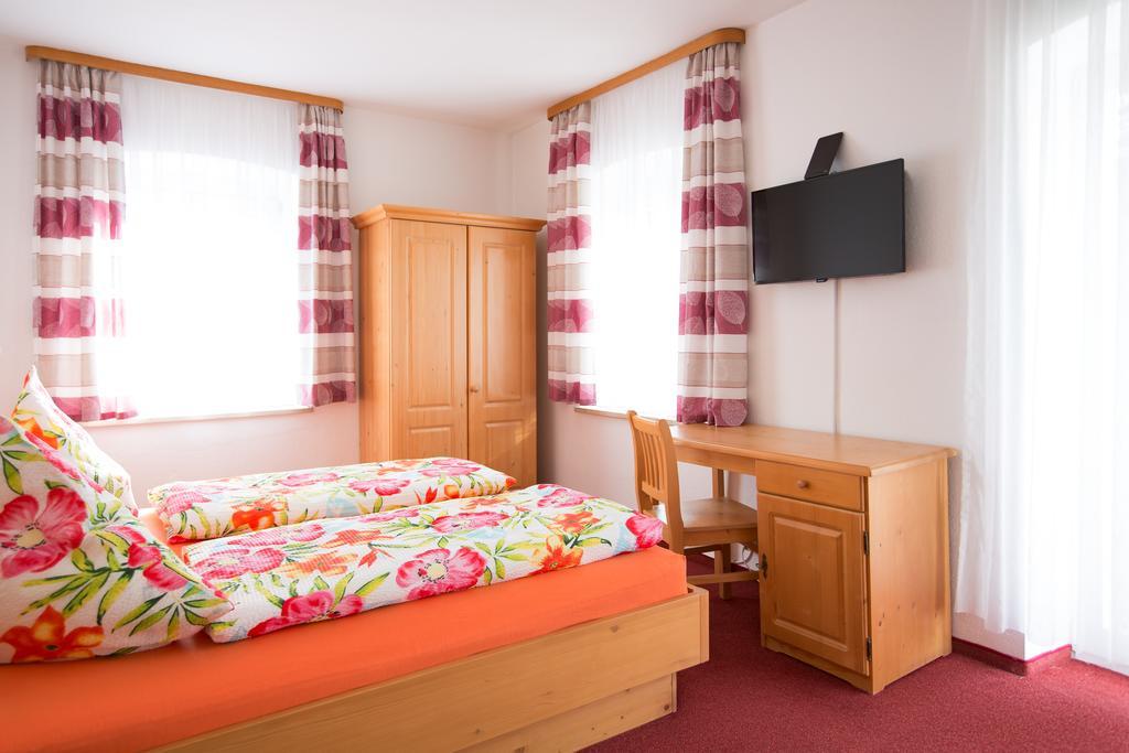 Hôtel Gasthof Zum Lamm à Garmisch-Partenkirchen Chambre photo
